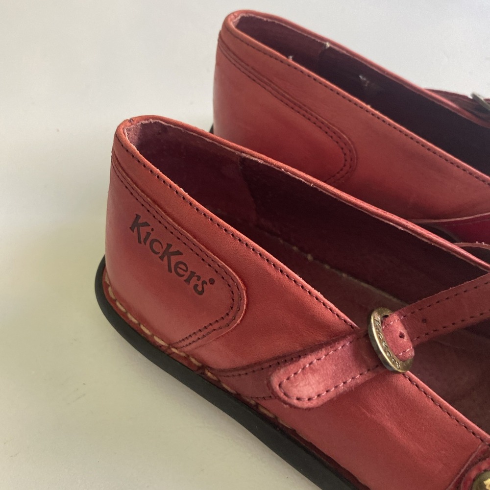 Kickers Leather Mary Jane Buckle Shoe Red Flats EU 41 US 9 Comfort Walking - Picture 2 of 14